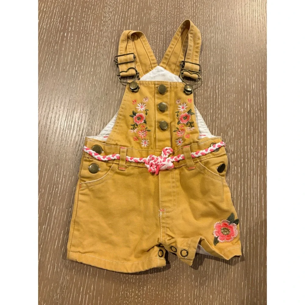 Gymboree *picture shows